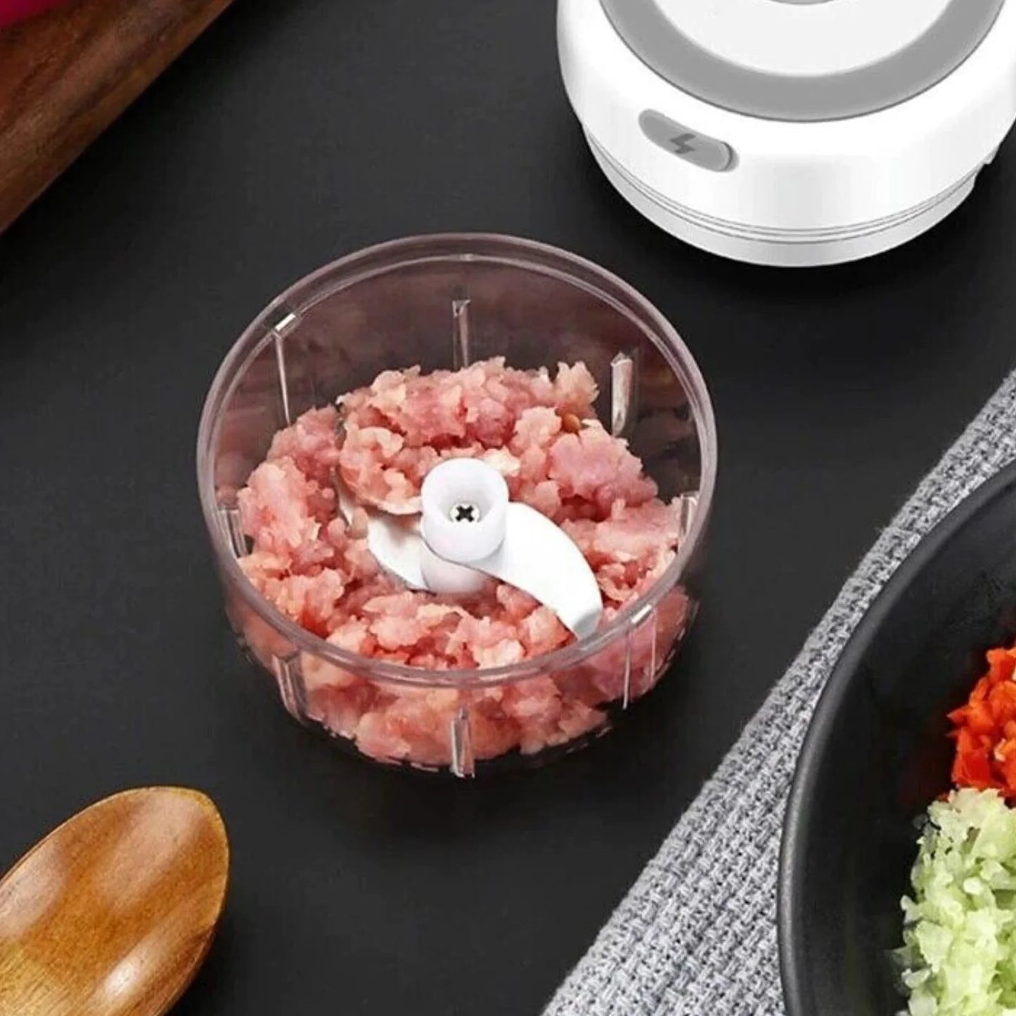 Electric Garlic Chopper β Mini USB Rechargeable Food Processor (300ML)