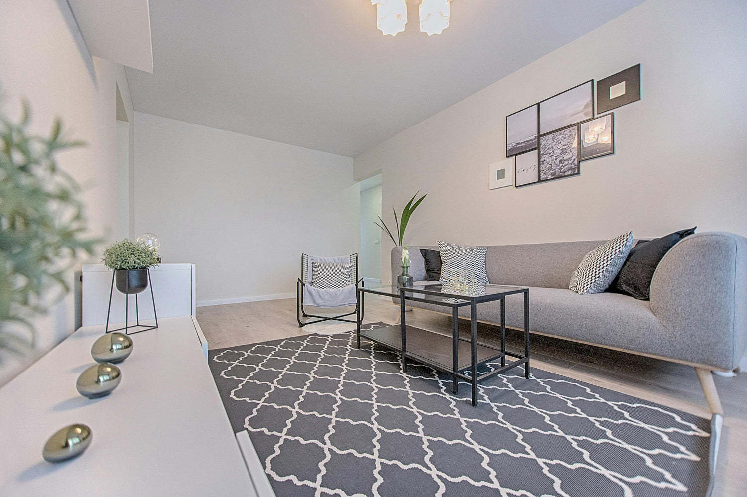 Living Room Decor & Essentials