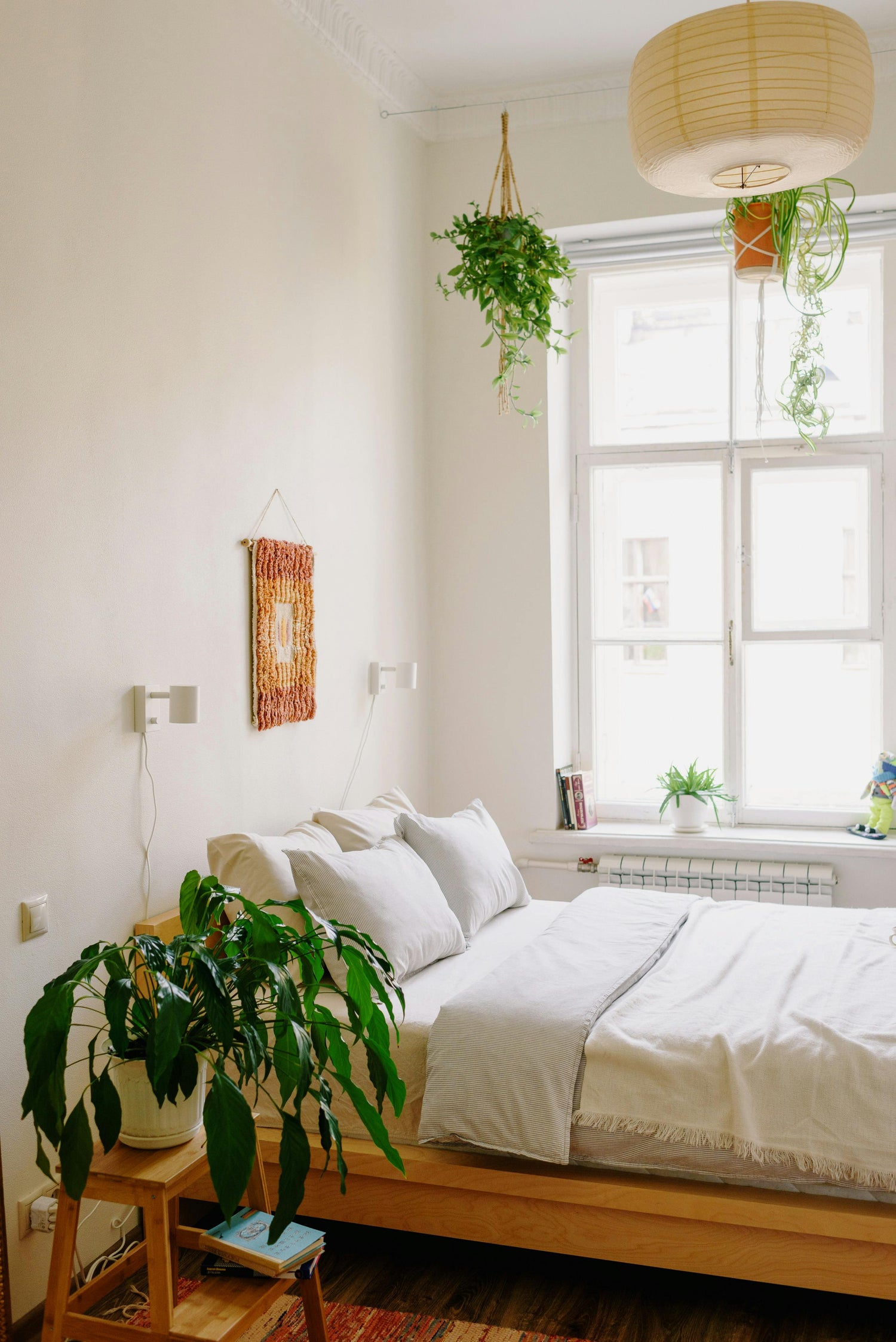 Bedroom Decor & Essentials
