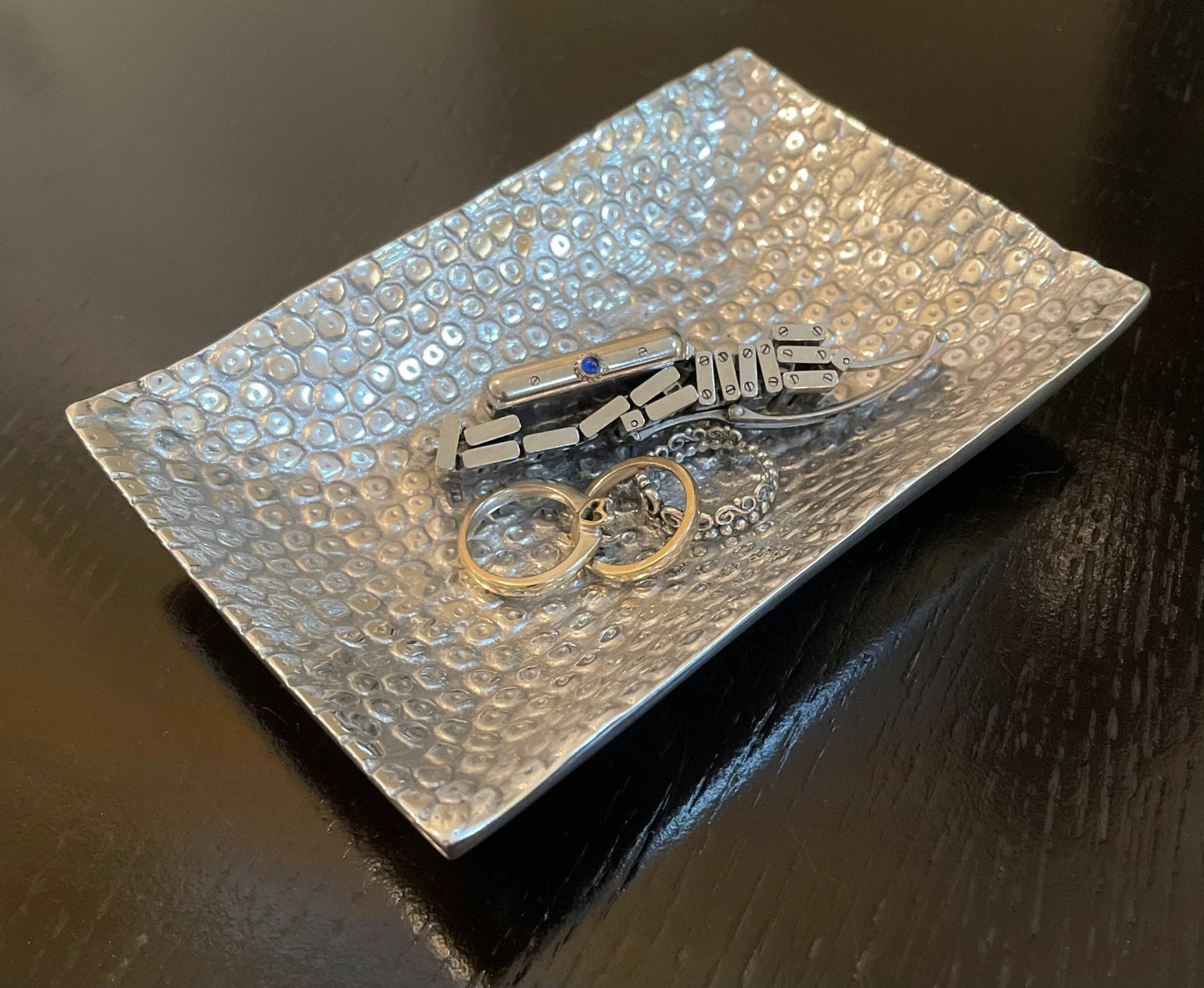 Luxury Textured Ceramic Soap Dish & Jewelry Tray – Elegant Crocodile Pattern – Bathroom Accessories – Eliosun Home Decor