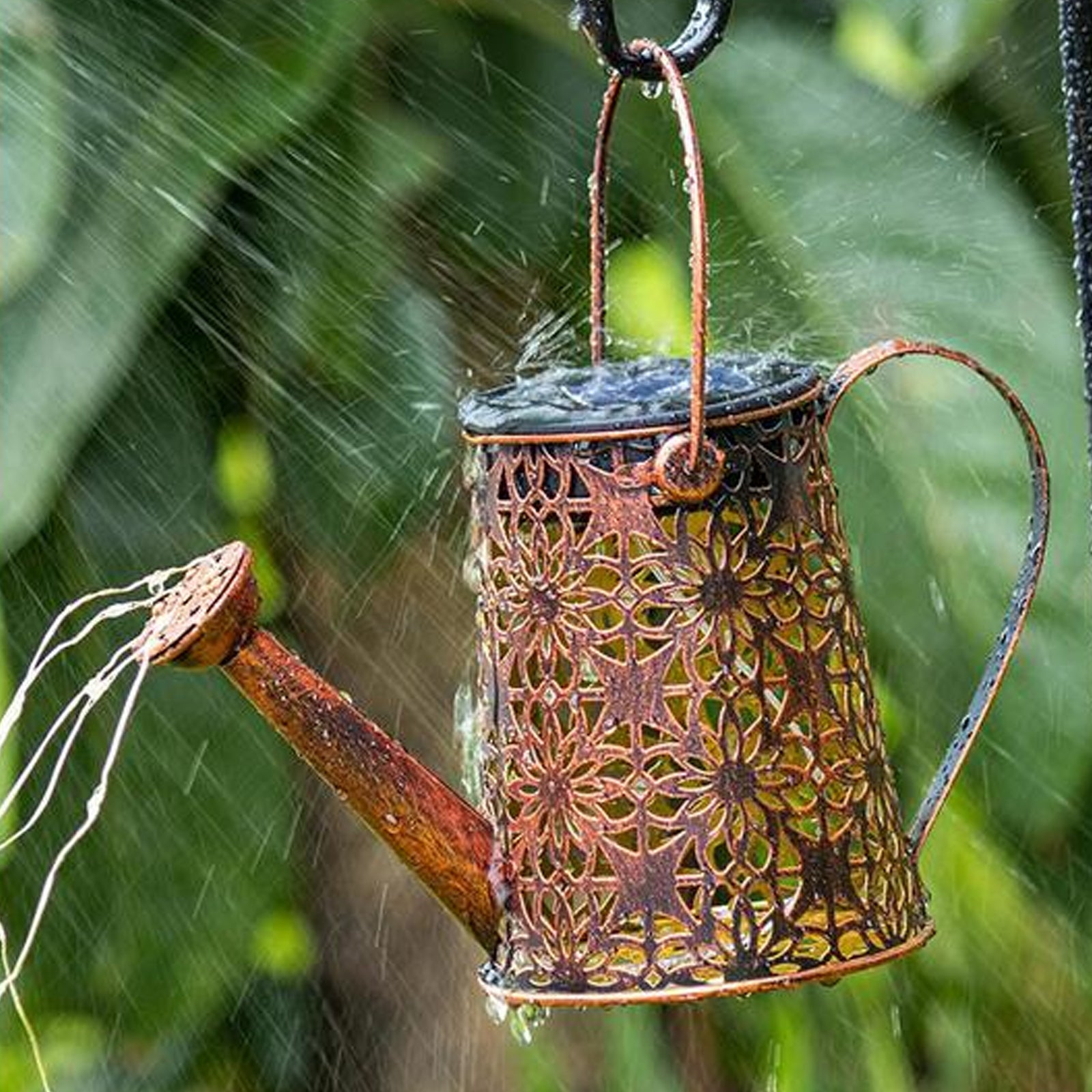 Solar Watering Can Lantern – Hanging Outdoor Light with Fairy String Effect – Outdoor Lighting – Eliosun Home Decor